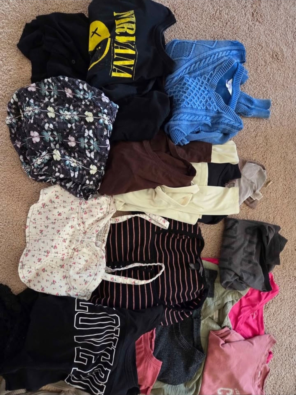 Womens/Young Adult Clothes Lot
